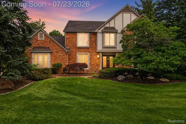 4187 Penrose Drive, Troy, MI 48098