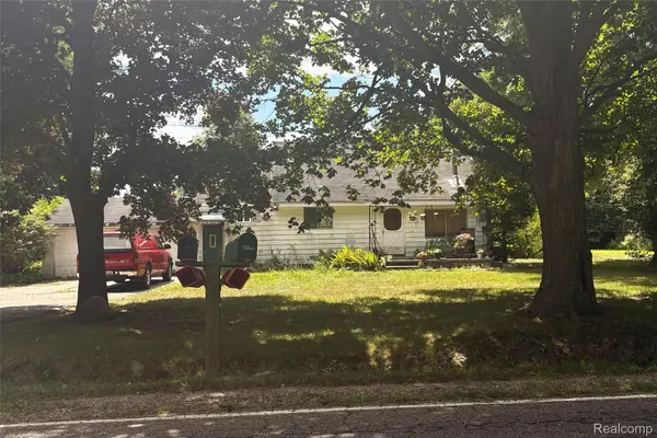 6220 E Carpenter Road, Flint, MI 48506