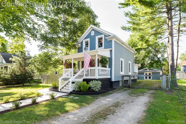 416 W Washington Street, Howell, MI 48843