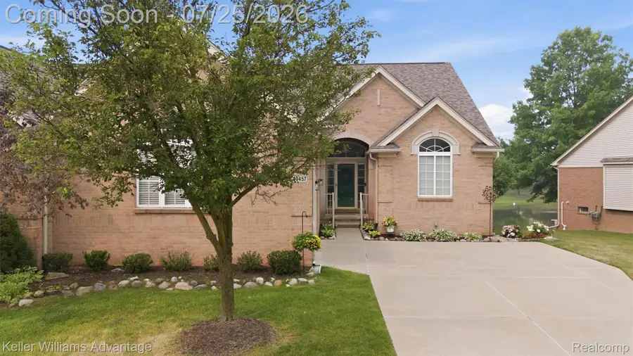49457 N Glacier, Northville, MI 48168 - #3