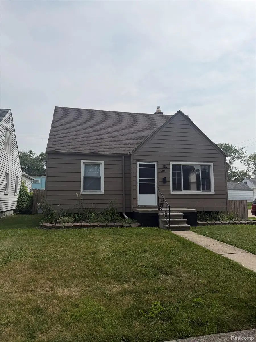 2041 Michigan Boulevard, Lincoln Park, MI 48146 - #2
