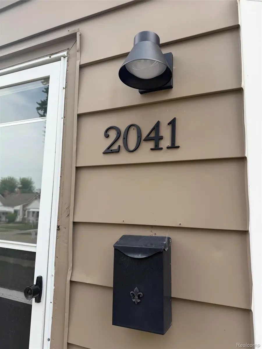 2041 Michigan Boulevard, Lincoln Park, MI 48146 - #3