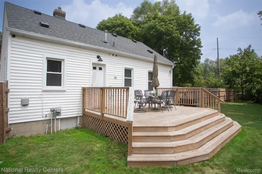 34851 Wadsworth Street, Livonia, MI 48150 - #2