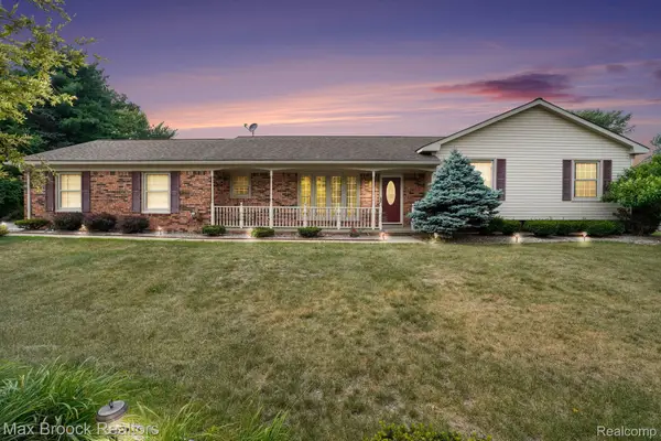 1872 Sherlynn Drive, Brighton, MI 48114