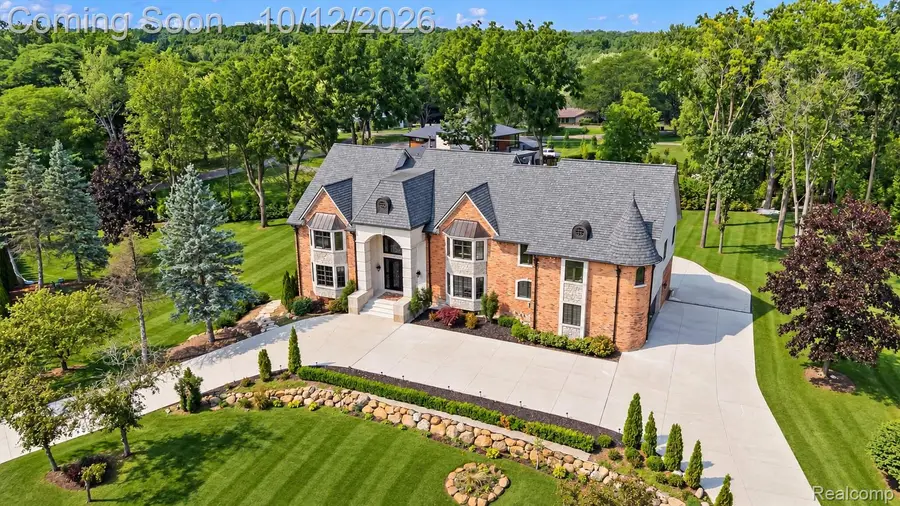 221 Charing Cross Court, Bloomfield Hills, MI 48304 - #2