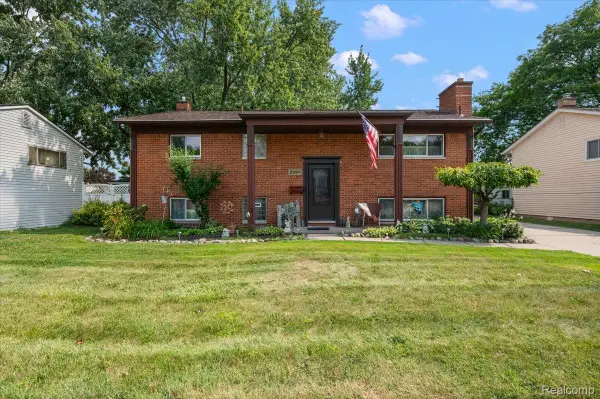 2504 Koper Drive, SterlingHeights, MI 48310