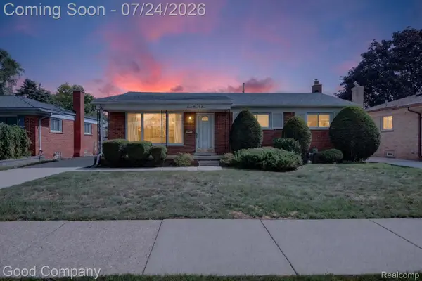 8308 Darlene Street, Warren, MI 48093