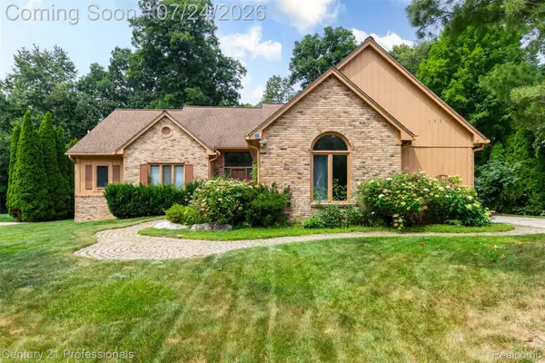 6481 Basswood Drive, Troy, MI 48098