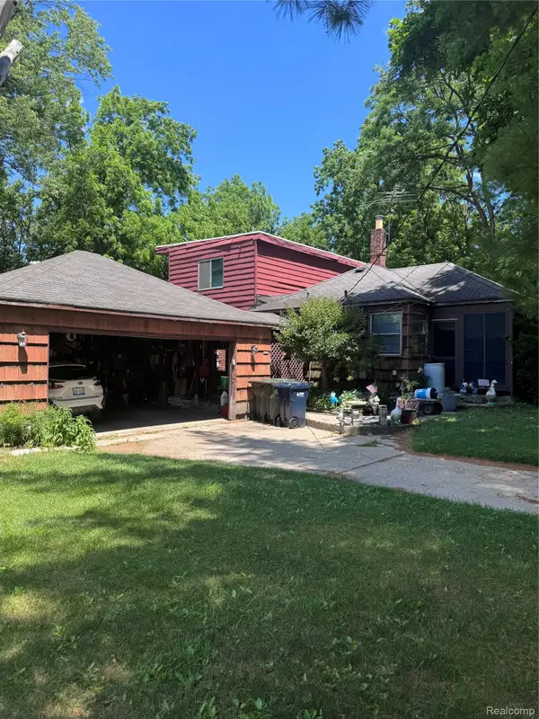5501 Plymouth Street, SterlingHeights, MI 48310