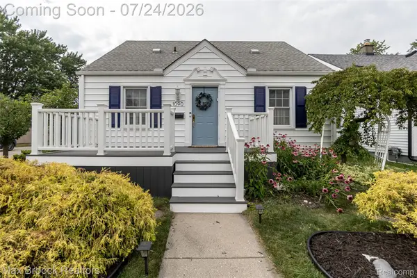 1090 Cambridge Road, Berkley, MI 48072