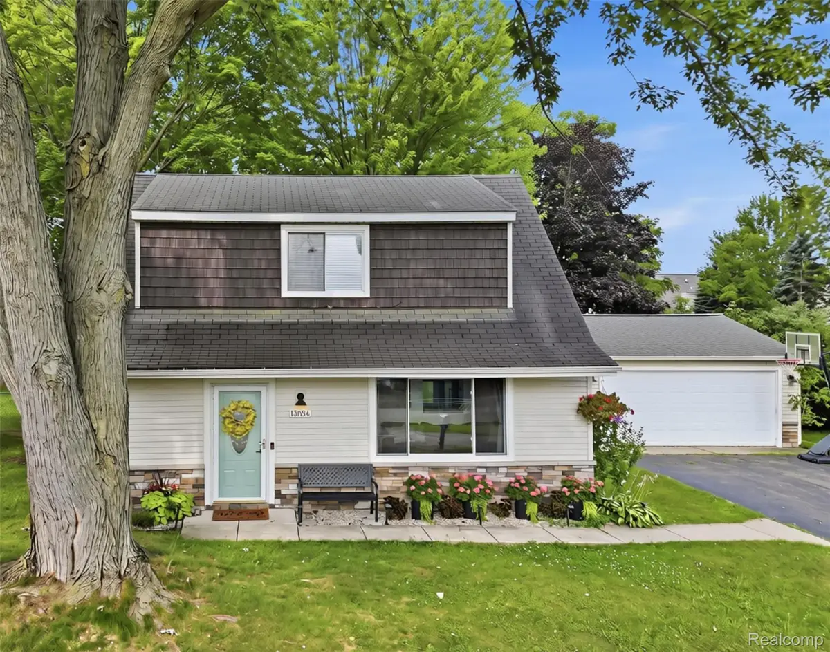 13084 Torrey Road, Fenton, MI 48430 - #1