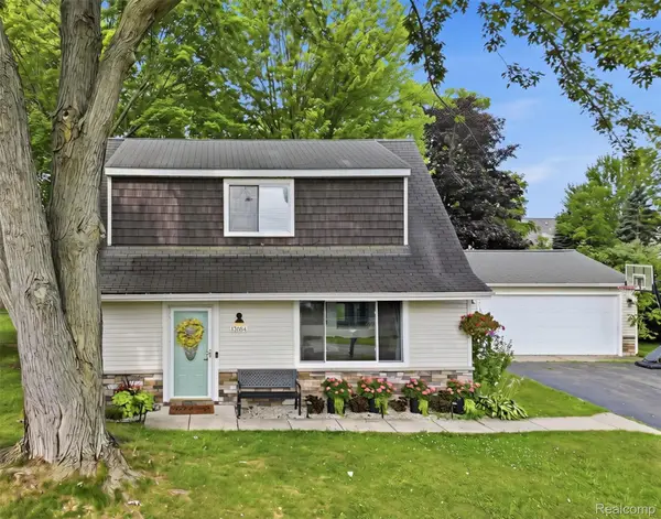 13084 Torrey Road, Fenton, MI 48430