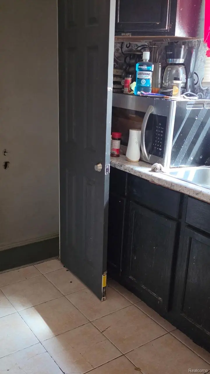 10172 Somerset Avenue, Detroit, MI 48224 - #2