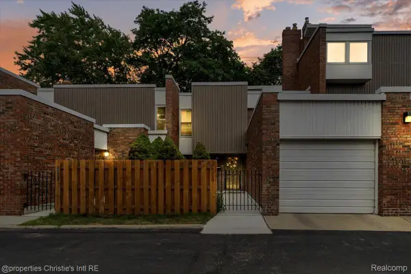 2063 Hyde Park, Detroit, MI 48207