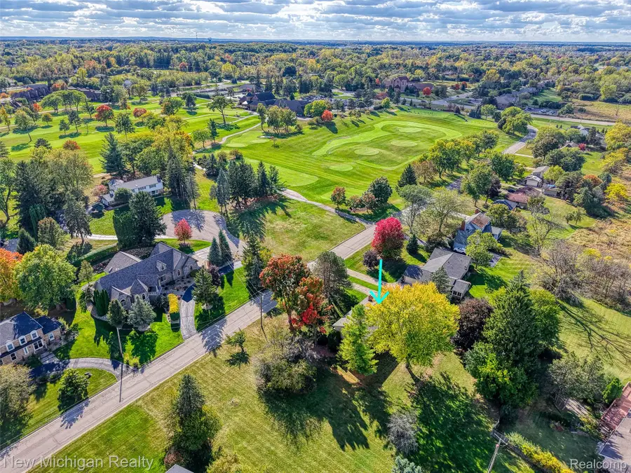 9201 Burning Tree Drive, Grand Blanc, MI 48439 - #2