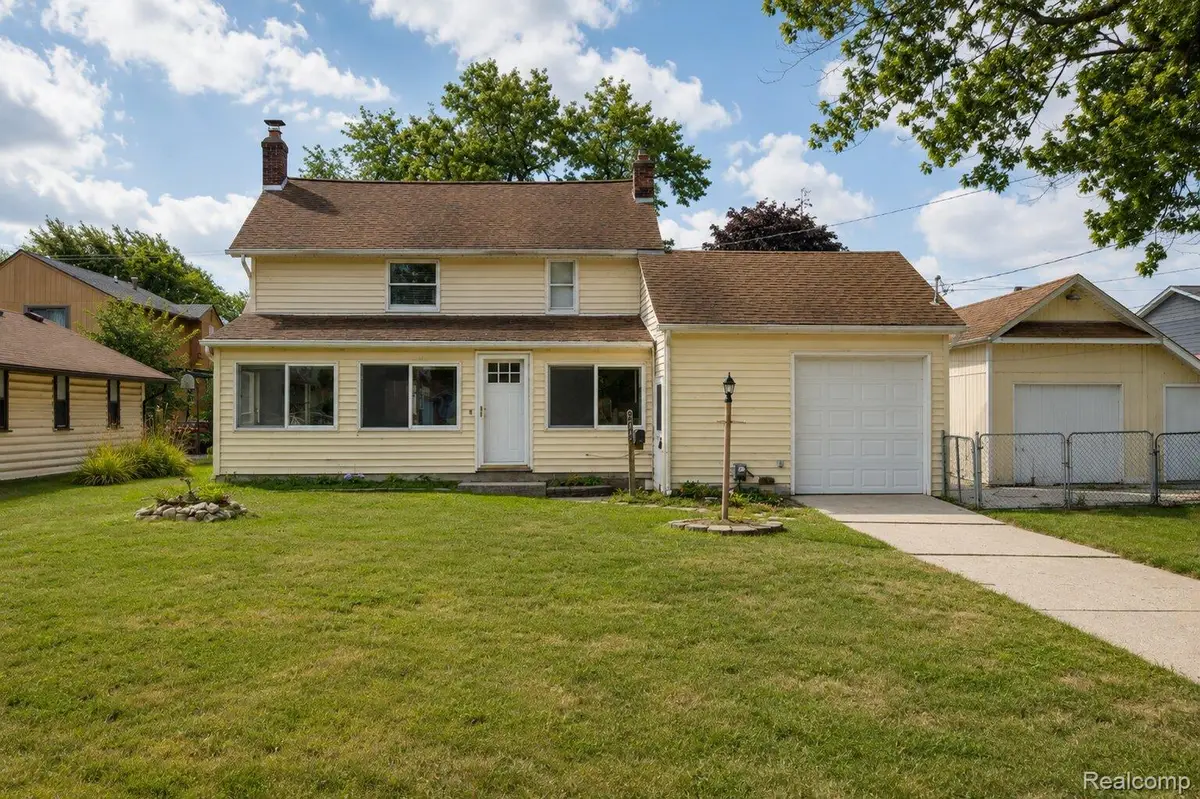 22464 Beach Street, Saint Clair Shores, MI 48081 - #1