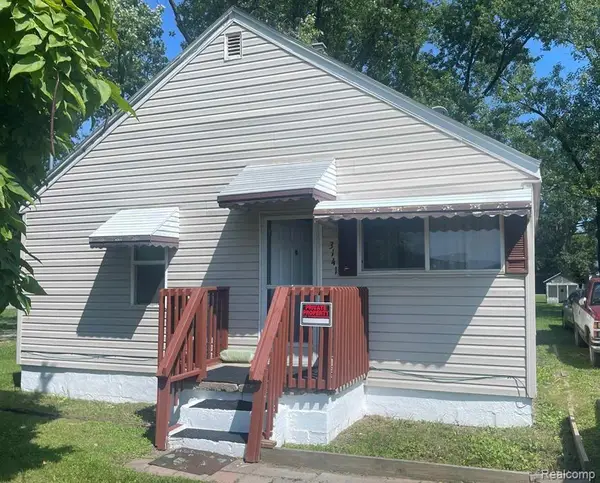 3141 Myrton Street, Burton, MI 48529
