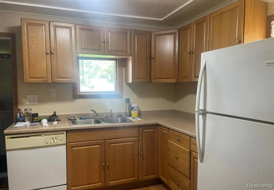 3141 Myrton Street, Burton, MI 48529 - #3