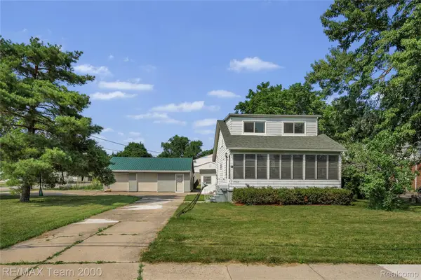 19615 Eastwood Drive, HarperWoods, MI 48225