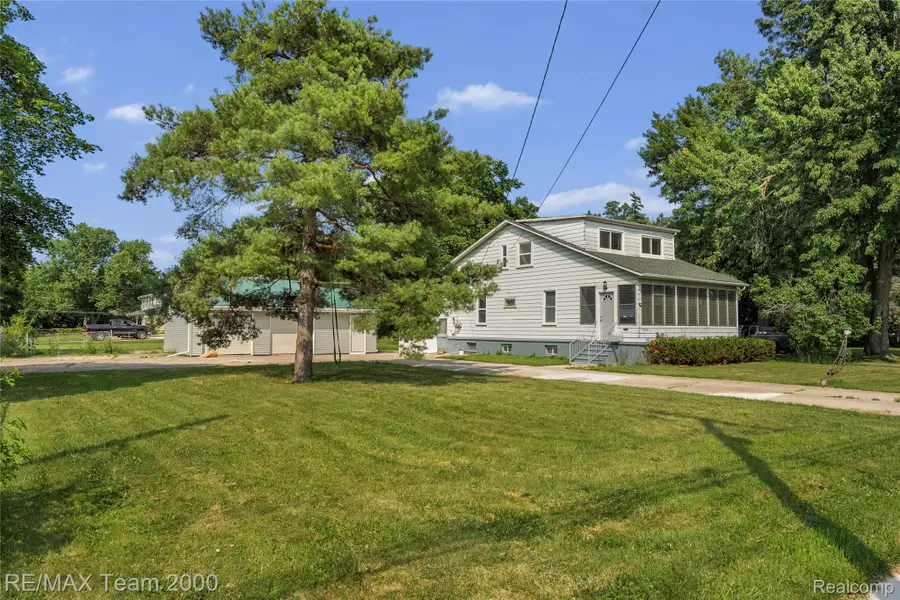 19615 Eastwood Drive, Harper Woods, MI 48225 - #2