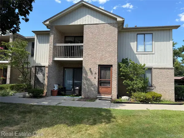 34790 W 8 Mile Road #8, Farmington, MI 48335