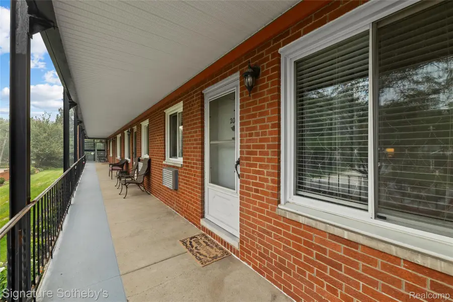 2820 Woodslee Drive #205, Royal Oak, MI 48073 - #3