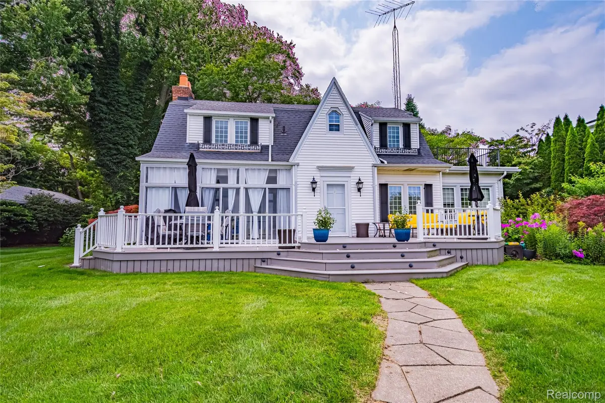 5630 Lakeshore Road, Fort Gratiot, MI 48059 - #1