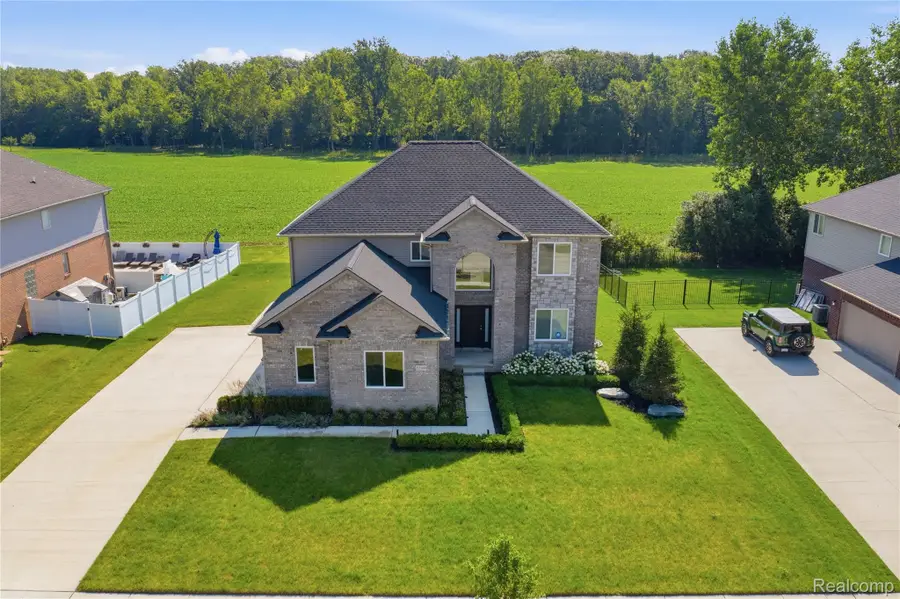 32169 Adam Brown Drive, Rockwood, MI 48173 - #2
