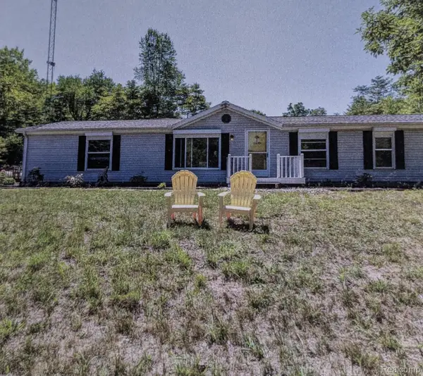 72445 County Road 380, SouthHaven, MI 49090