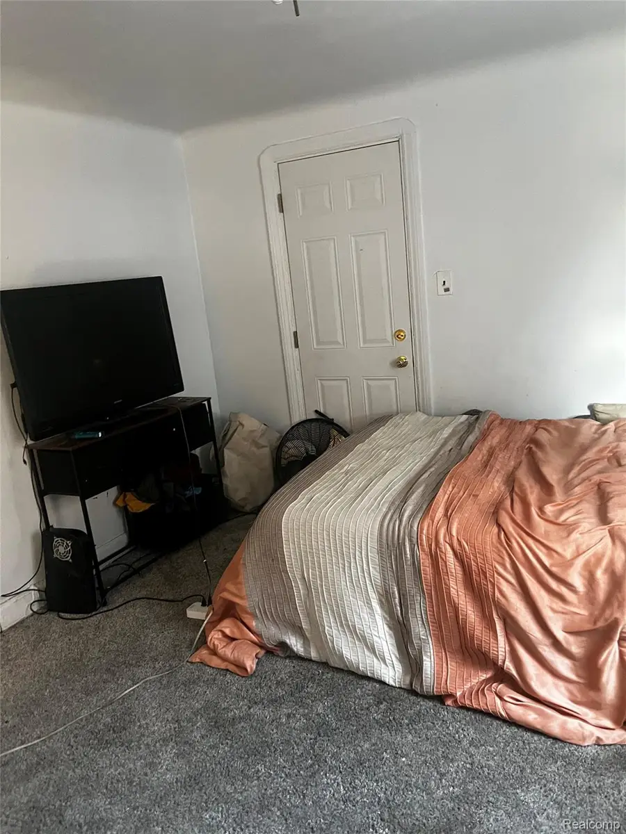 18684 Greenlawn Street Nw, Detroit, MI 48221 - #3