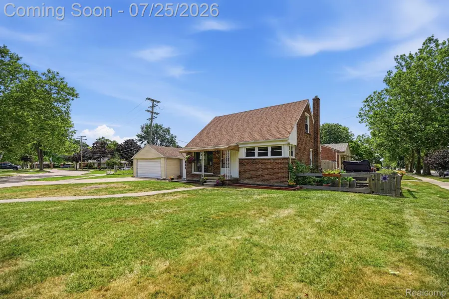 22601 Chapoton Street, Saint Clair Shores, MI 48080 - #3