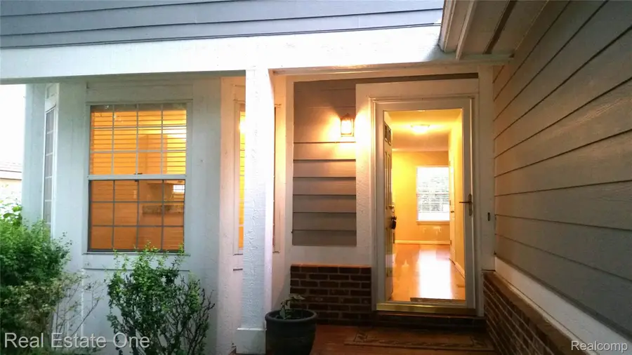 31109 Columbia Drive #10, Novi, MI 48377 - #3
