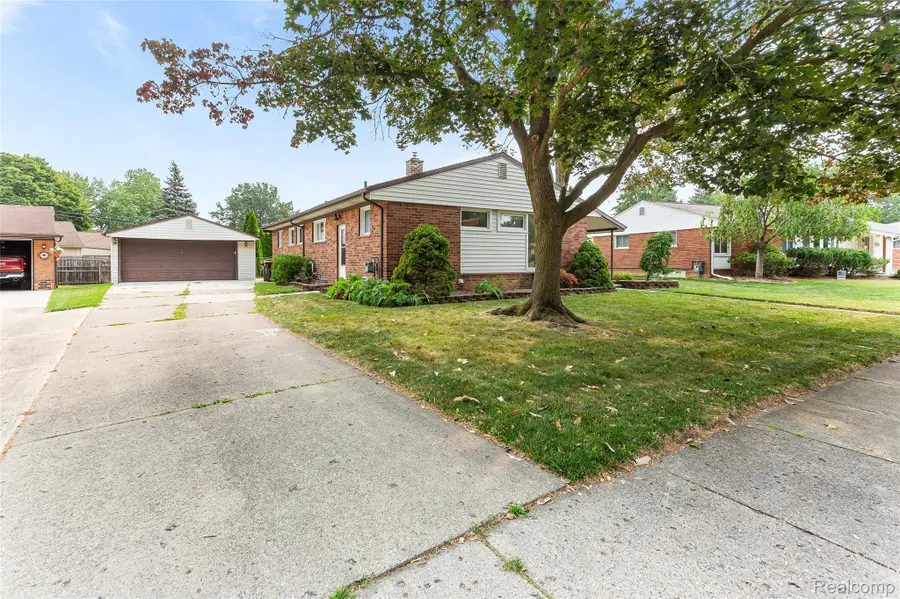 2345 Middlefield Road, Trenton, MI 48183 - #3