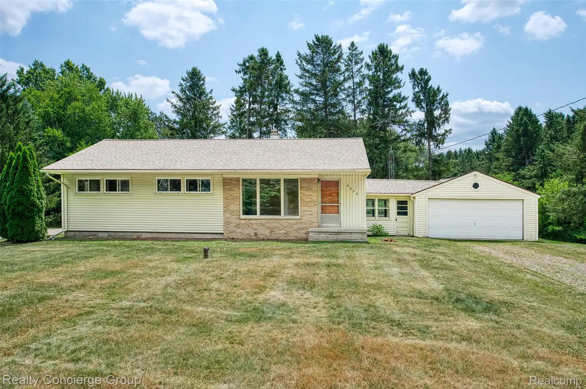 9648 Hyne Road, Brighton, MI 48114 - #1