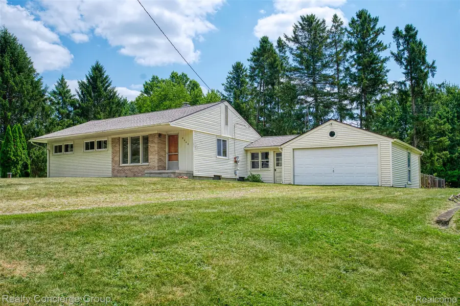 9648 Hyne Road, Brighton, MI 48114 - #3