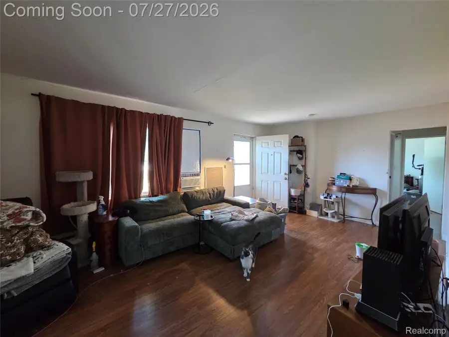 6056 Dort Highway, Grand Blanc, MI 48439 - #2