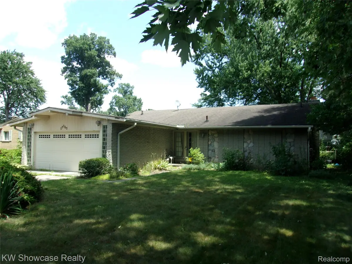 27380 Lahser Road, Southfield, MI 48034 - #1
