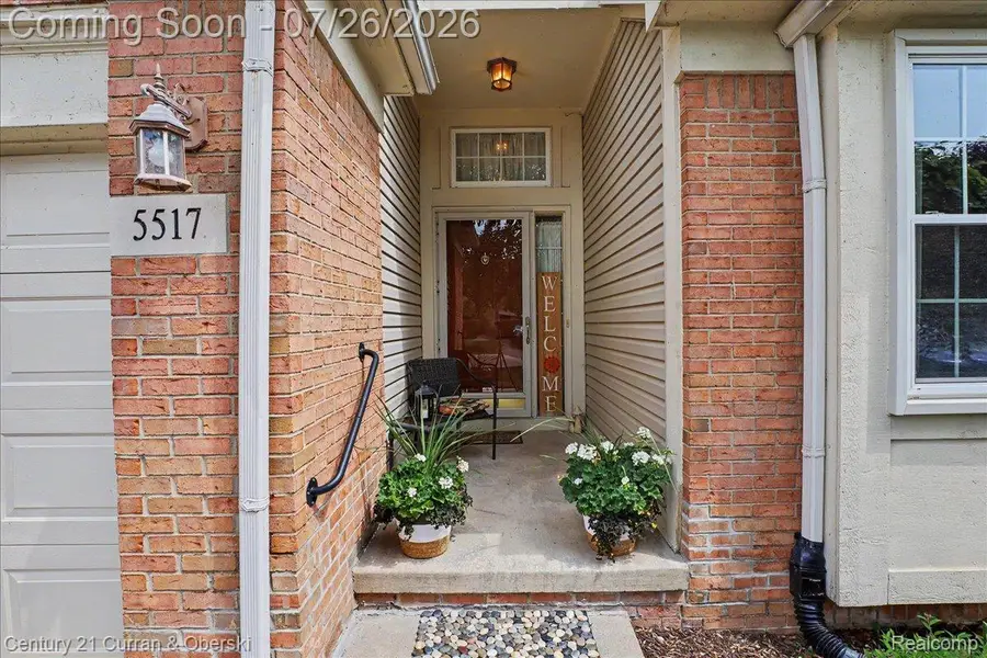 5517 Elmhurst Drive #27, Trenton, MI 48183 - #2