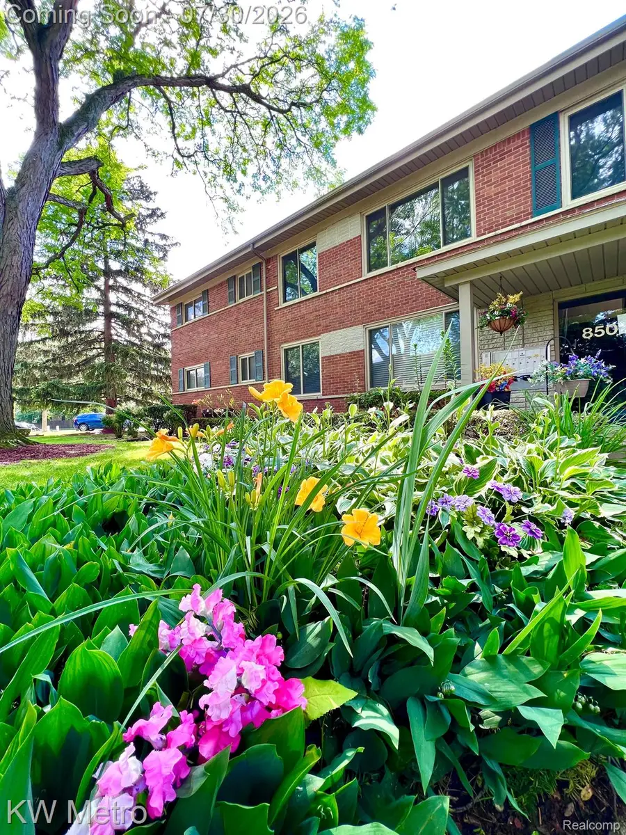 850 N Adams Road #6, Birmingham, MI 48009 - #2