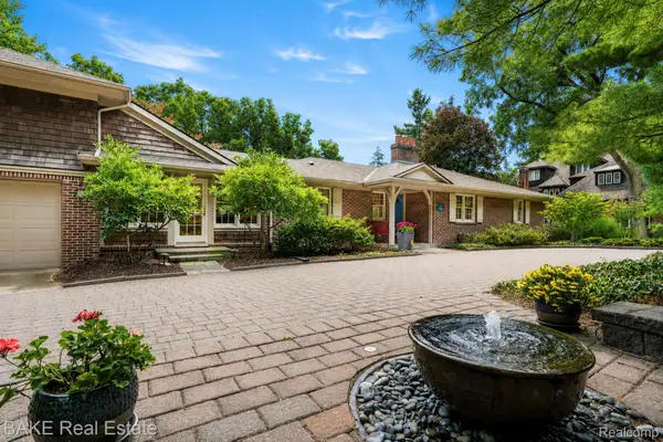 515 Dubuar Street, Northville, MI 48167