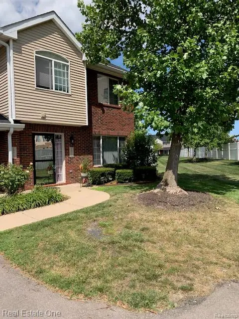 24015 Fairlane Boulevard, Woodhaven, MI 48183