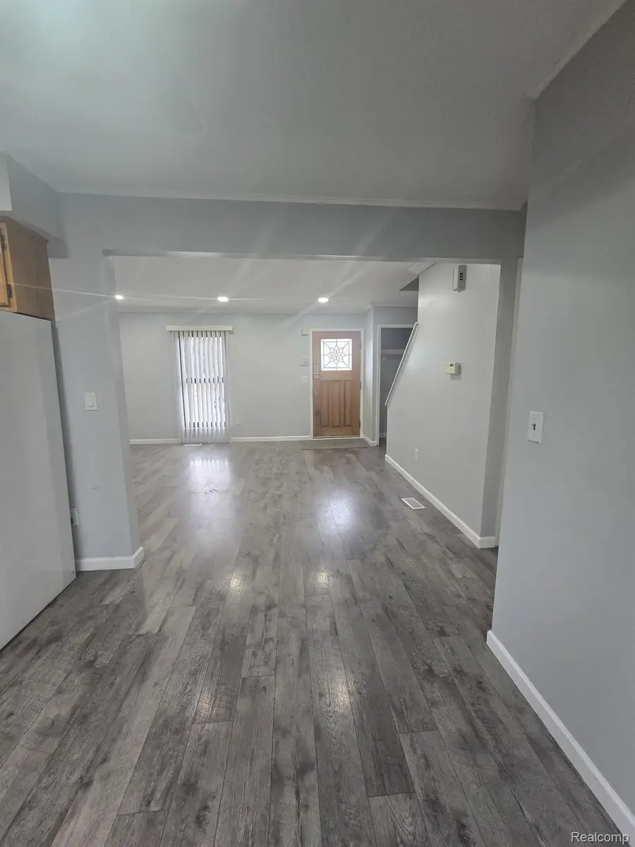 8410 Hickory Drive, Sterling Heights, MI 48312 - #3