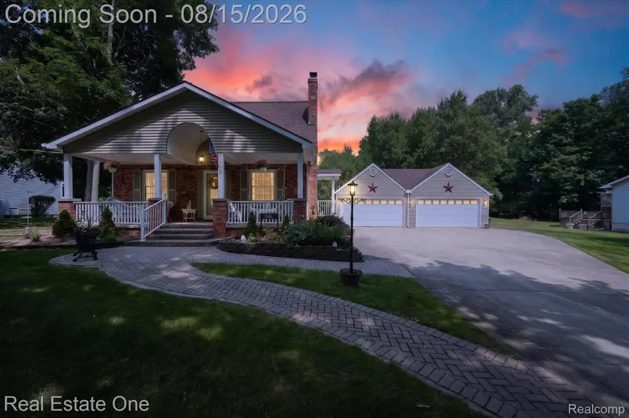31600 Trestain Street, Farmington Hills, MI 48336 - #2