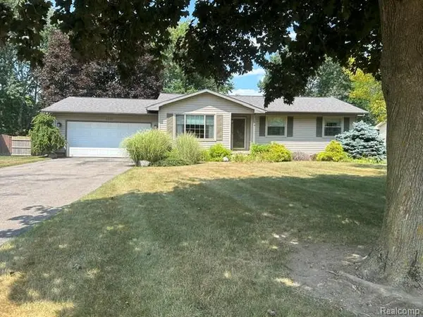 6220 Thorncliff Drive, SwartzCreek, MI 48473