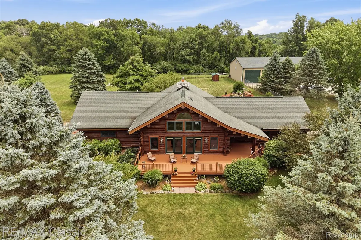 6900 Eveline Drive, Holly, MI 48442 - #1