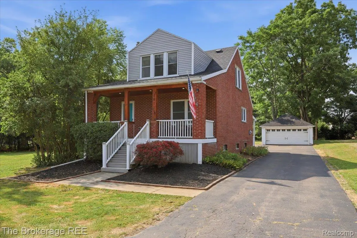 28115 6 Mile Road, Livonia, MI 48152 - #1