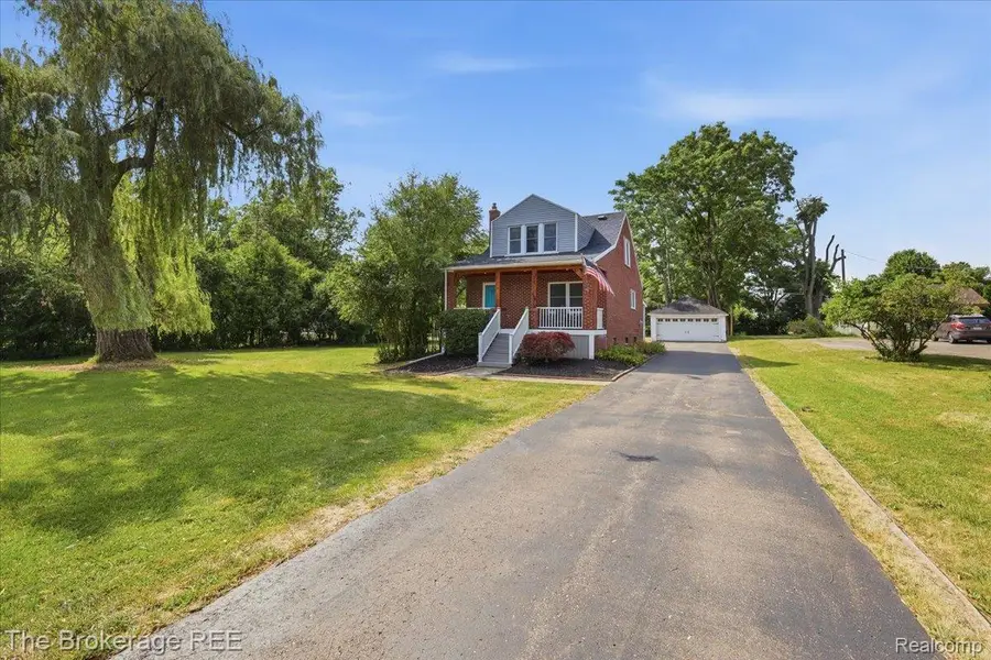 28115 6 Mile Road, Livonia, MI 48152 - #3