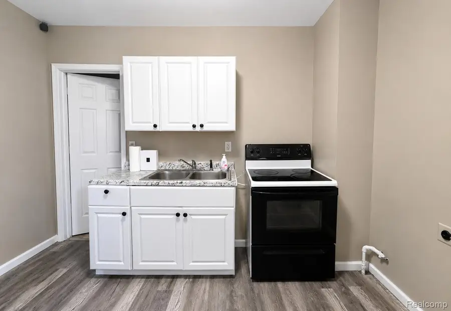 17809 Binder Street, Hamtramck, MI 48212 - #3