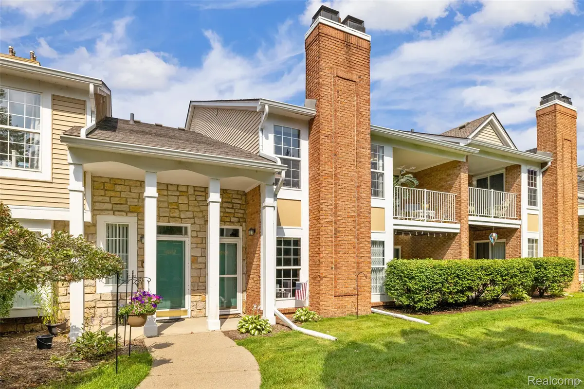 56472 Chesapeake Trail #71, Utica, MI 48316 - #1