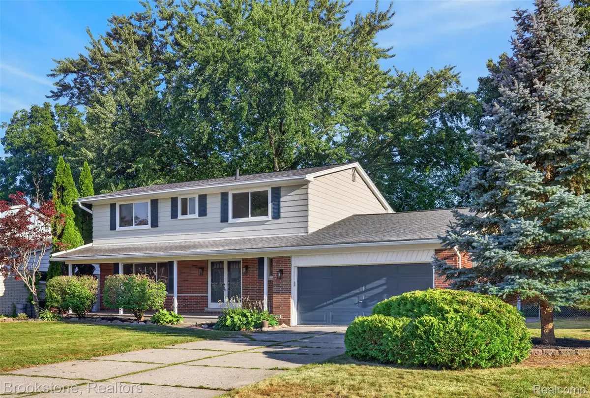 16072 Wrotham Court, Clinton, MI 48038 - #1